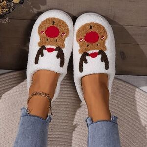 Reindeer Christmas Fuzzy Smiley Face Slippers Size 5.5/6